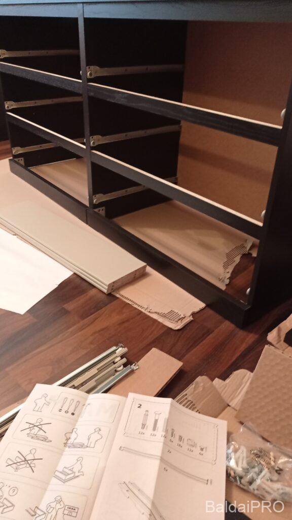 IKEA baldų surinkimas